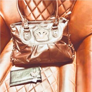 NWT Set of 2Elegant Women's Shoulder Bag with Crown Detail & Wallet to Match